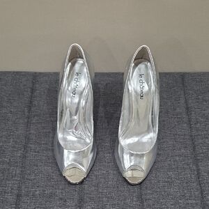 Le Chateau Metallic Silver Heels